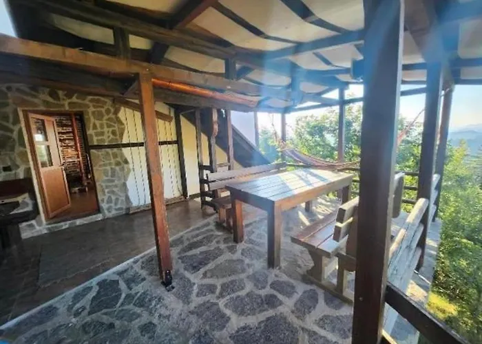 Hébergement de vacances александрова 2 *